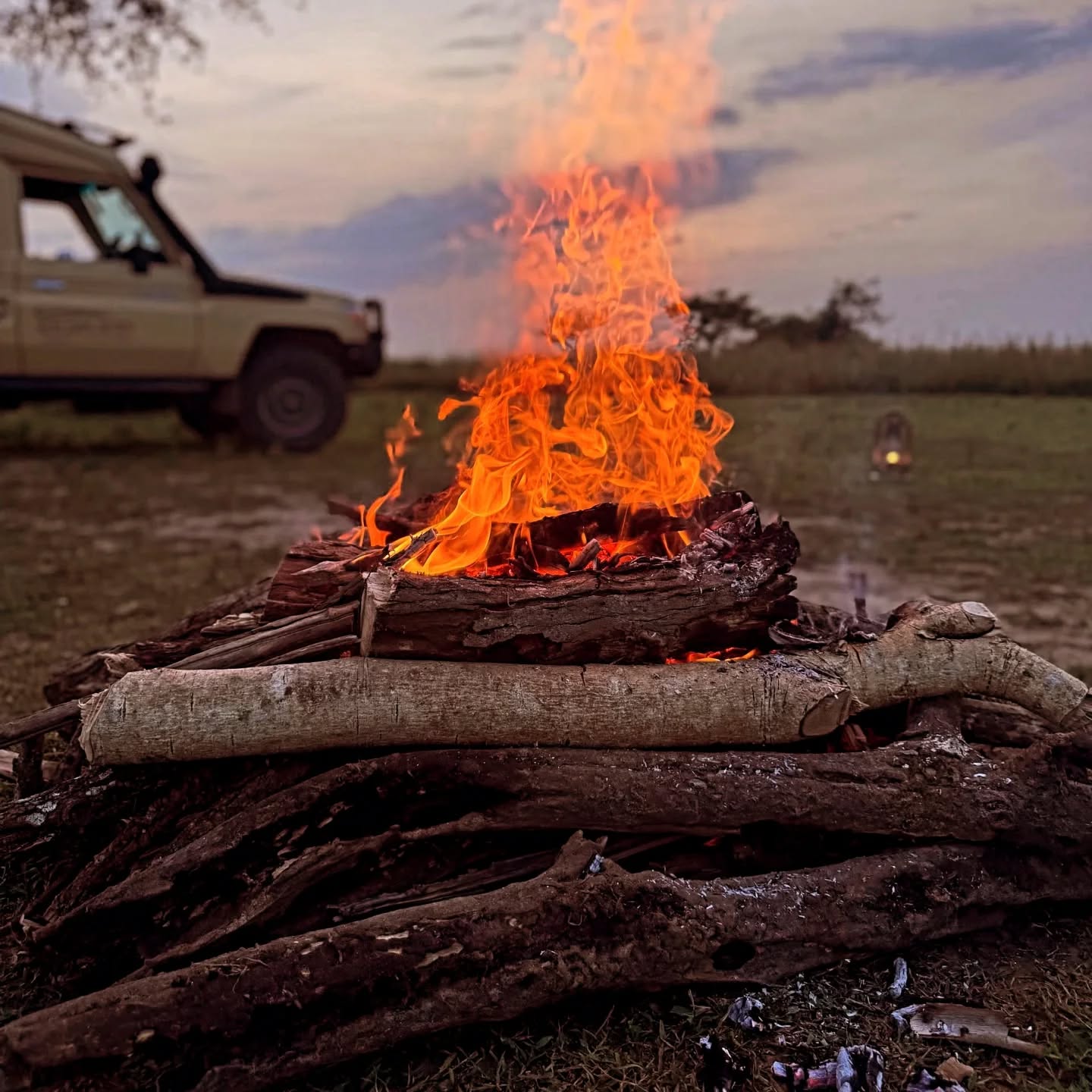 End your day in style with our Campfire Sundowner experience.